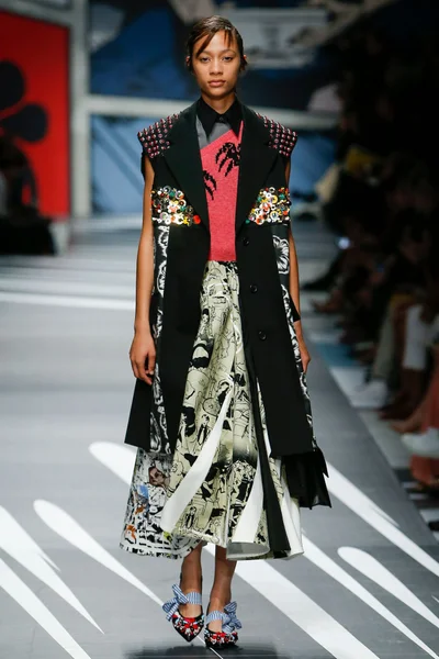 Look 48